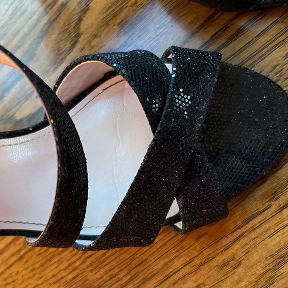 Sparkly black strappy sandal by Cararros size 7.5 - Picture 2 of 7